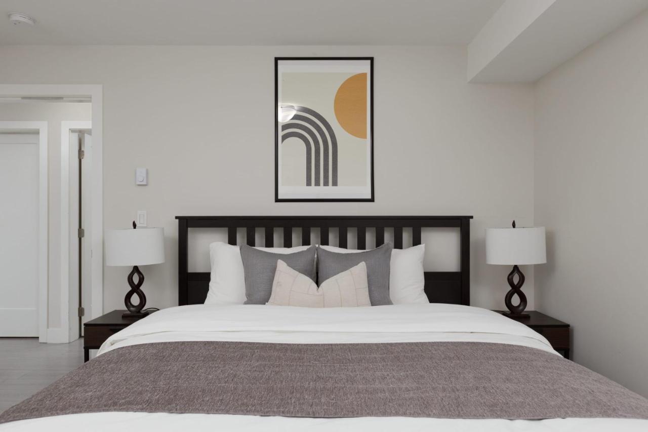 Tastefully Furnished And Newly Updated 2 Bd Central Lynn Valley North Vancouver Villa Eksteriør bilde