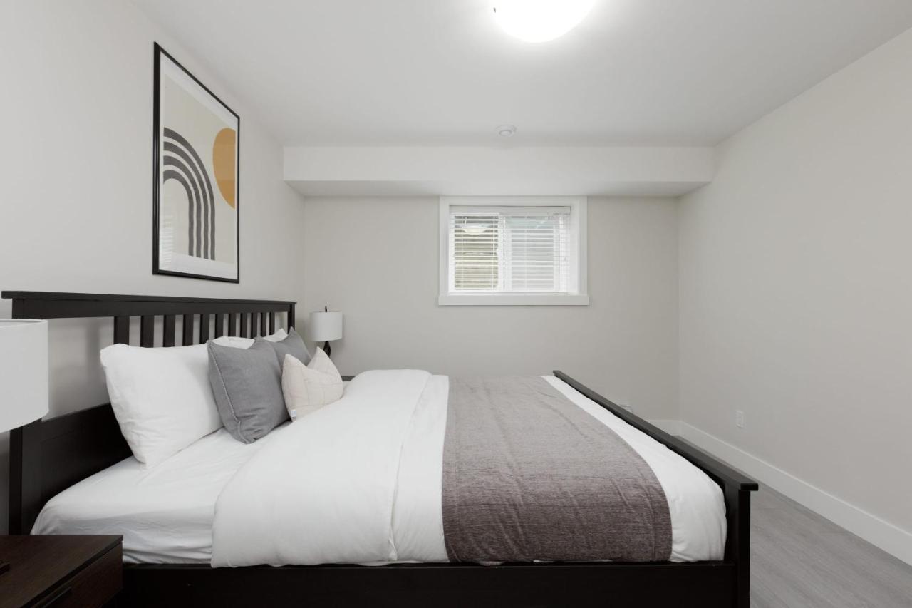Tastefully Furnished And Newly Updated 2 Bd Central Lynn Valley North Vancouver Villa Eksteriør bilde