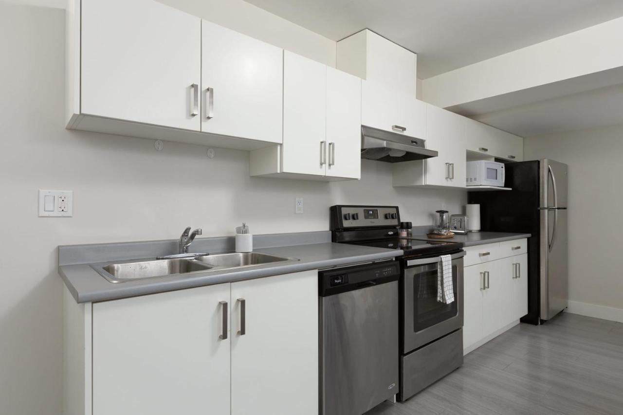 Tastefully Furnished And Newly Updated 2 Bd Central Lynn Valley North Vancouver Villa Eksteriør bilde