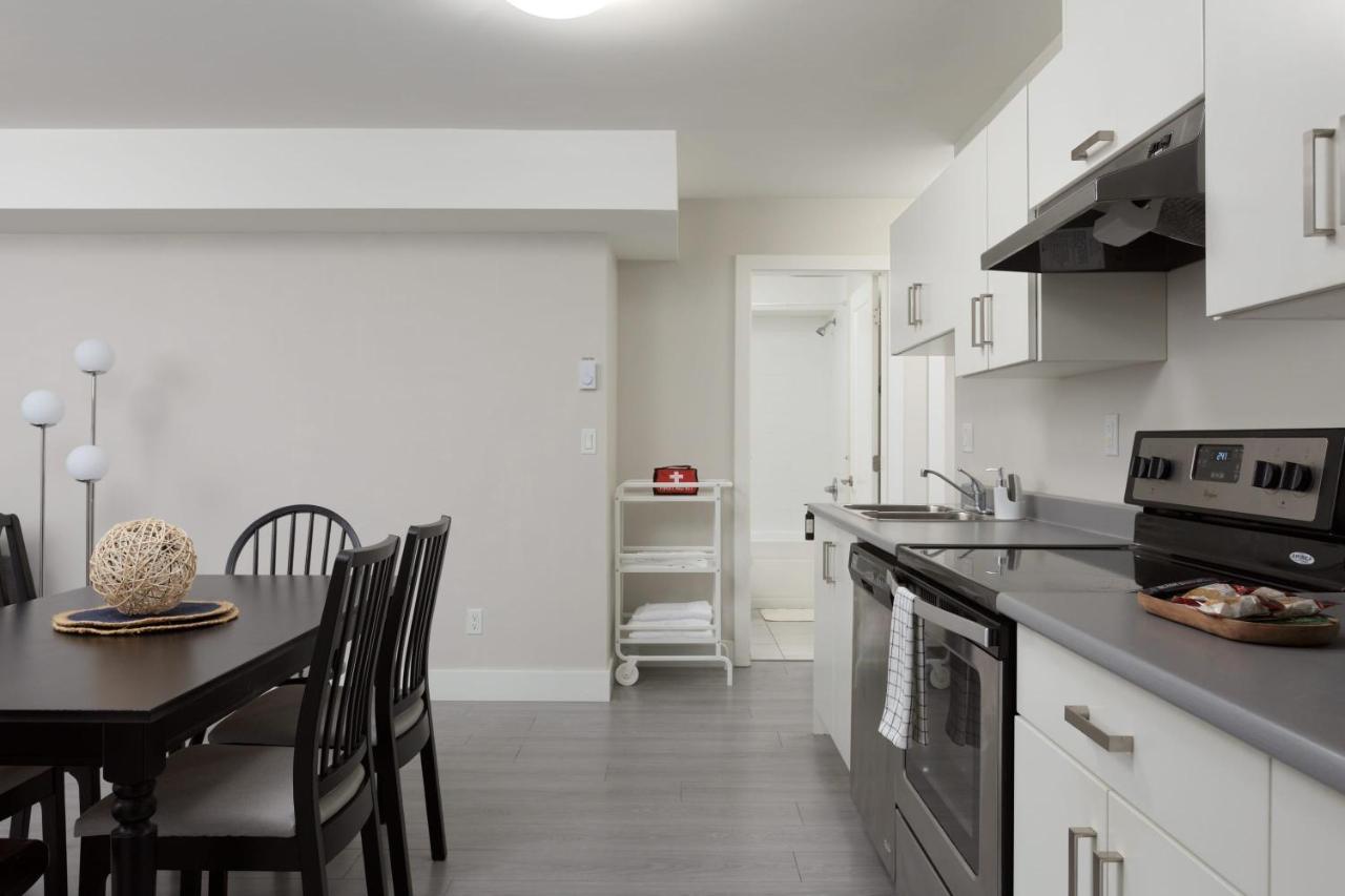 Tastefully Furnished And Newly Updated 2 Bd Central Lynn Valley North Vancouver Villa Eksteriør bilde