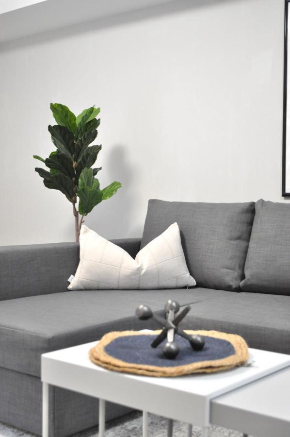 Tastefully Furnished And Newly Updated 2 Bd Central Lynn Valley North Vancouver Villa Eksteriør bilde