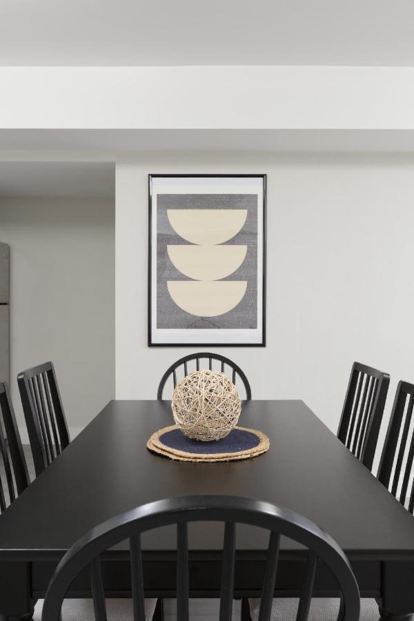 Tastefully Furnished And Newly Updated 2 Bd Central Lynn Valley North Vancouver Villa Eksteriør bilde